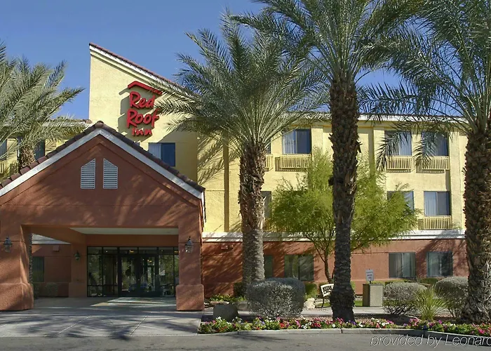 Red Roof Plus+ - Phoenix Airport